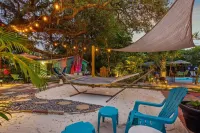 Sunswept Villa 4-Riverwalk/Park Front w/ Pool, Near Ami Beaches - Pet Friendly! -  Ferienhäuser