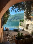 Our Happy Place Detached vacation home with garden Hotel a Mandello del Lario