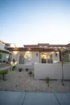 CHIC DESERT HOME CLOSE TO ZIONS!