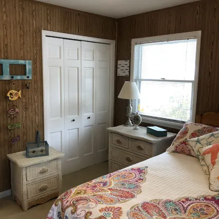 "Welcome Home"-   w/  *Pool* and  *Near Lake Mi Beaches and Downtown*