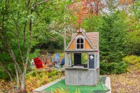 5200 sf Luxury Pocono Private Retreat with HOT TUB, SAUNA and Game Room.