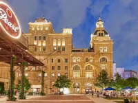 Games Galore & Rooftop Deck by St. Mary's, BMT Hotels near Monterrey Park