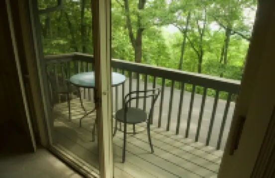 Spectacular panoramic mountain views!  3 king suites, hike, bike, swim, paddle