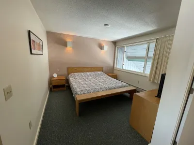 Private 2Bd 2Bath - Sleeps 5/6 Town home In Stowe VT - 15min From The Mountain