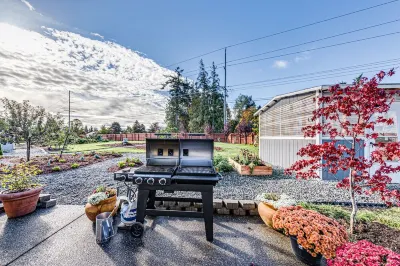 Peaceful, secluded park like setting, five minutes from town.
