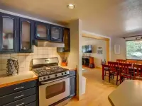 Tucked away mountain retreat w/Game Room & Hot Tub โรงแรมในแมคคอล