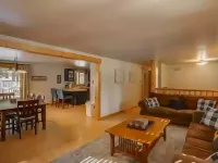 Tucked away mountain retreat w/Game Room & Hot Tub โรงแรมในแมคคอล