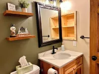 Newly Remodeled Fireplace Studio Ski-in/Ski-Out Condo-Balcony, Pool & Hot Tub