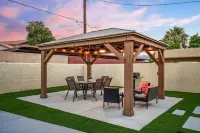 Fully Remodeled, Clean and Cozy, with FREE POOL/SPA HEATING.