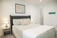 Beachy Breeze - only 1 mile to beach w/Golf Cart! - 3 Bedroom 2 Full Bath Home