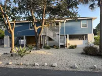 DOG FRIENDLY and PERFECT LBK LOCATION - 3-Star