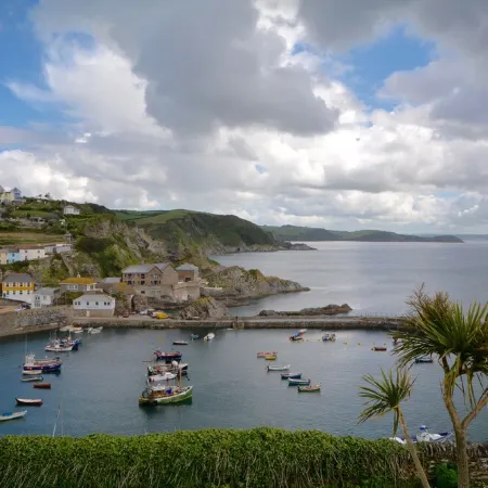 1st Floor Apartment With Outstanding Sea Views With Access To Look-Out Platform