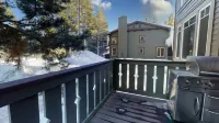 Luxurious and Elegant Mountain Living in the Heart of Mammoth. Ski,Golf,Jaccuzi