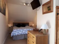 Stunning rural cottage central to all Pembrokeshire beaches.  Dogs Free. Wifi
