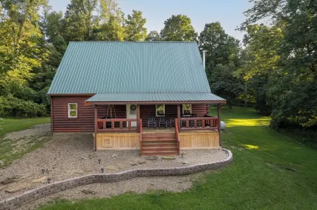 Escape to Sage Creek Cabin: 5 Acres + Privacy + Hot Tub + Fire Pit