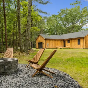 Private Cabin in the woods w/ firepit right next to Shenandoah River