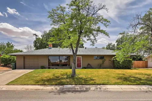 Renovated Open Floor Plan; Walk 2 Downtown & Shops