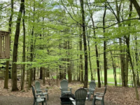 Relax at Sunset View in the Hideout Resort 萊克酒店