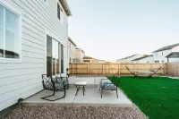 Sanctuary in the Springs (Hot tub, games, & more