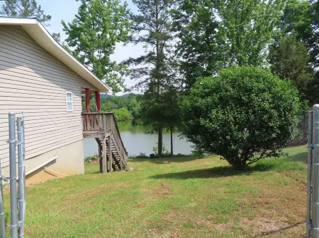 Lake life at its best. Lots of options for activities. Very pet friendly!