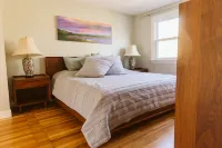 Singing Beach Passes|Outdoor fireplace|Wraparound Deck|King Bed Hotels in Manchester-by-the-Sea