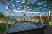 Fall Discount Riverfront Property - Minutes to Beach!