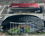 Spacious home with King bed - mins to Stadiums