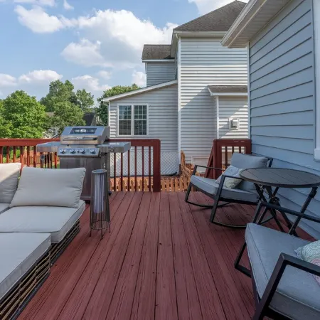 Cozy 4-Bedroom Raleigh Retreat. Home Theater. Furnished Deck. 15 Min to Downtown Отели рядом с достопримечательностью «Торговый центр Triangle Town Center»