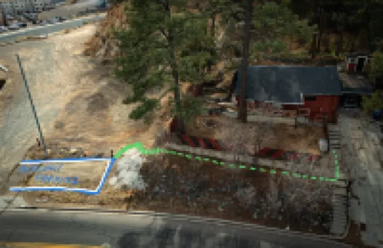 Rustic Cabin Bordering the Pines, Less than 1mi to DT Square