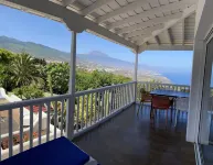 Amazing Sea- and Mountainviews. Tropical Garden with Privatepool