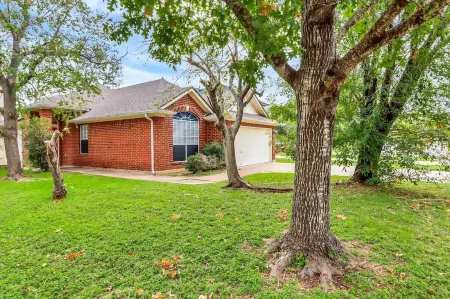 Round Rock/Austin Suburb Home Отели рядом с достопримечательностью «Kalahari Indoor Water Park»