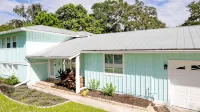 SLEEPS 14, HTD POOL, YOUR OWN PRIVATE OASIS CLOSE TO ANNA MARIA ISLAND!! Hotels near Retro Rosie and Cobweb's