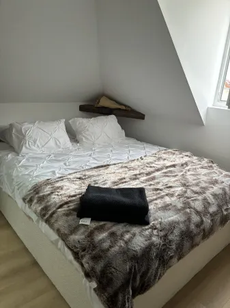 Come and discover our charming apartment on the heights of old Pontoise. Отели в г. Валь-д’Уаз