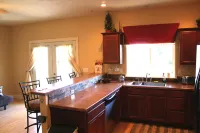 Close To Everything! Well Equipped, Centrally Located House Near Coeur D'alene.
