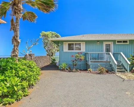 Exquisite Oceanfront Home, 4 Bedrooms, 2 Baths, Central A/C, Sleeps 8 Hotels in Kapaa