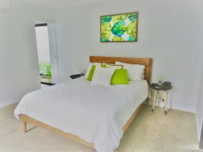 Pet friendly stay for couples close to the beach