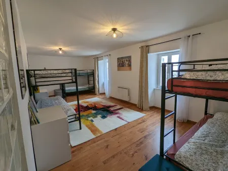 Large seaside house for family vacations