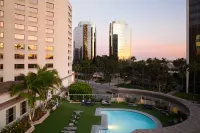 Hilton Long Beach Hotel - Swimmingpools