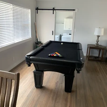 Driller’s Den III Newly Remodled-4 bdrm/3 bath-Close to Expo and Midtown