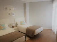Spacious apartment renovated with a modern style, located in the Pza. Ourense major
