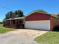 Charming country home with WiFi,  AC in marvelous Elgin