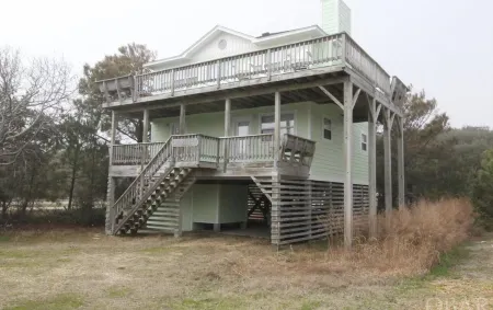 Beautiful Remodeled Home!  Close to the Beach!