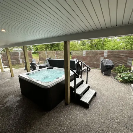 Completely remodeled getaway! Walking distance to beach, restaurants and bars