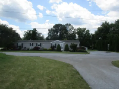 Black Horse  - FarmGuest House A Travelers Rest and a Vacationers Haven