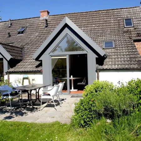 Vacation Home Wolthuser Warf 3 - Emden and Sea - Idyllic Living for 4 Close to the City