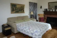 Ron & Orline's Home, park at the door & use our EV 50 amp charger