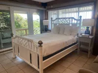Beach Front/Heated Pool/Spa. Ocean Views, Umbrella+Lounger for Beach, Balconies
