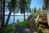 Lake Front New Remodel w/ Hot Tub- Coeur d'Alene
