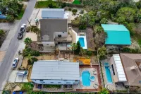 Walk to the beach-walkover is a few houses down