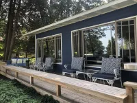 Bluewater Cottage on Lake Michigan !! Hotels in Charlevoix County